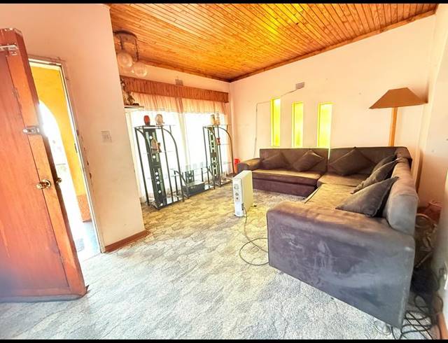 3 BEDROOM HOUSE FOR SALE IN VANDERBIJLPARK CE 2